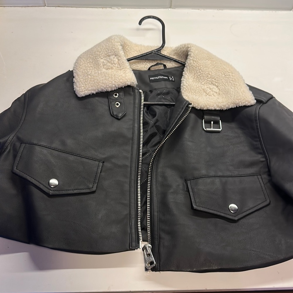 Crop leather jacket